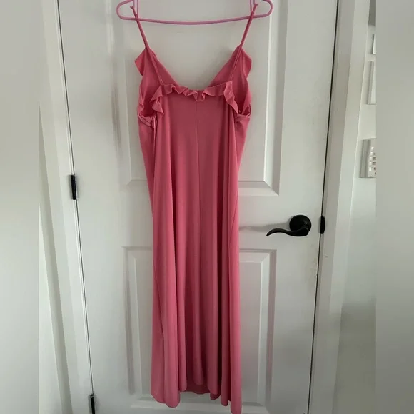 Robe - Picture 2 of 4